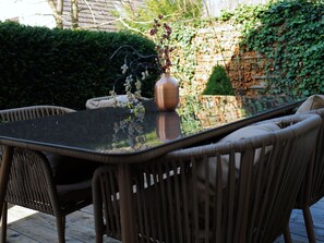 Outdoor dining - Gartentraum-Ferienwohnung by Interhome (Pünderich)