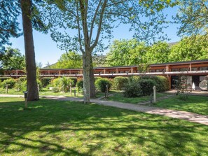 Property grounds - Ecolodge 4 pers mit Spa by Interhome (St Affrique)