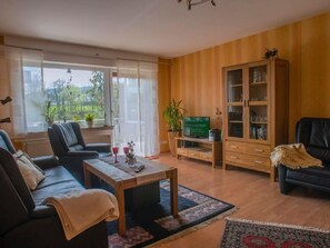 TV - Haus Herdlitschke by Interhome (Polle)