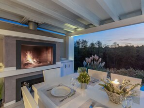 Outdoor dining - Villa Monet by Interhome (Bokordici)