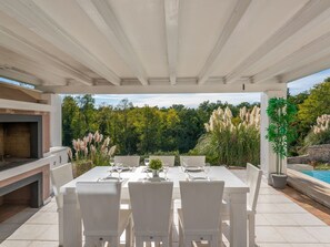 Outdoor dining - Villa Monet by Interhome (Bokordici)