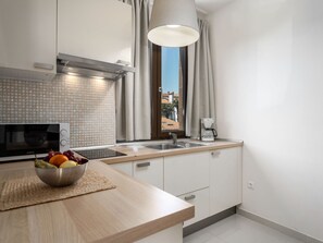 Fridge, microwave, cookware/dishes/utensils - Residence Mala 2 by Interhome (Poreč/Funtana)