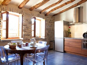 Fridge, microwave, oven, dishwasher - Domäne "Pavillon Mathéo" mit Infinity-Pool by Interhome (Carnas)