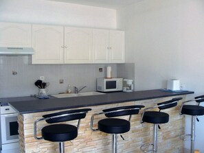Refrigerador, microondas, horno y lavavajillas 