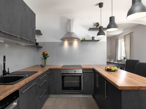 Fridge, microwave, oven, dishwasher - Casa Viola mit Pool, unweit von Lanterna Resort by Interhome (Poreč/Tar)