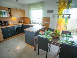 Fridge, microwave, oven, dishwasher - Fuchsbau Erdgeschoß by Interhome (Burtenbach)