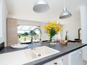 Inside other - Flucht in die Domäne Givaudan by Interhome (Cavillargues)