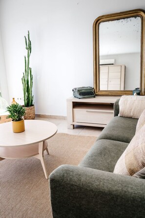 Living area - Flucht in die Domäne Givaudan by Interhome (Cavillargues)
