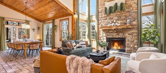 5 Ensuites, Wooded Retreat, HotTub, FireTable, Games, Luxe Amenities