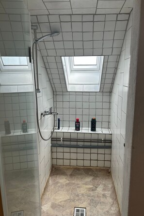 Bathroom - Ferienwohnung by Interhome (Bechhofen)