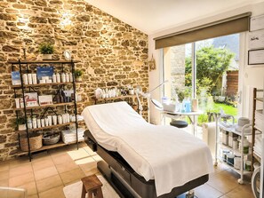 Spa - "L'Aube" - privates SPA - ruhig gelegen by Interhome (Surzur)