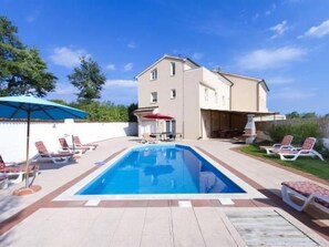 Pool - Wunderschönes Ferienhaus in Cere mit Privatem Pool by Interhome (Cere)
