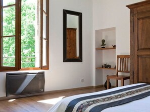 Internet - Domäne "Suite Luna" mit Infinity-Pool by Interhome (Carnas)
