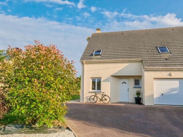 Exterior - Haus "L'Oyat" mit Garten und Plancha by Interhome (Barneville Carteret)