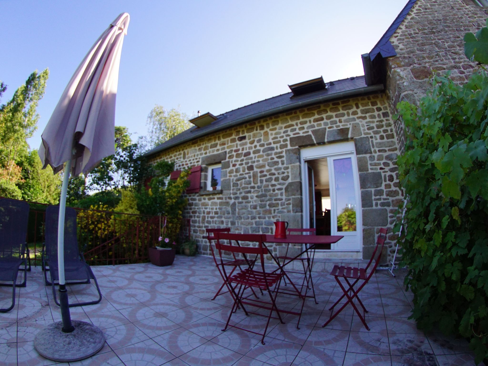 屋外ダイニングエリア