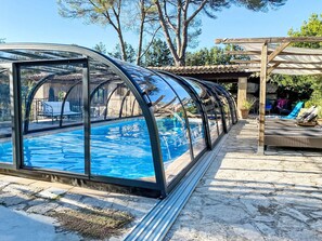 A heated pool - Klimatisiertes Mas Les Heures Bleues mit Pool by Interhome (Lorgues)