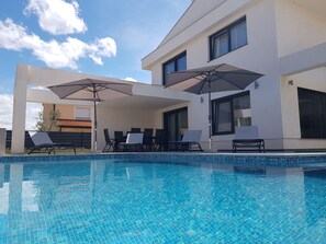 Pool - mit privatem Pool in Ruhiger lage. by Interhome (Buje)