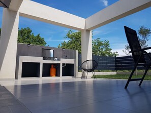 Terrace/patio - mit privatem Pool in Ruhiger lage. by Interhome (Buje)