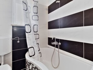 Bathroom - Martinovic by Interhome (Buje)