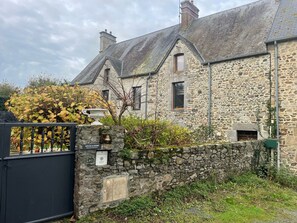 Exterior - "Gîte de la Sienne" by Interhome (Saussey)