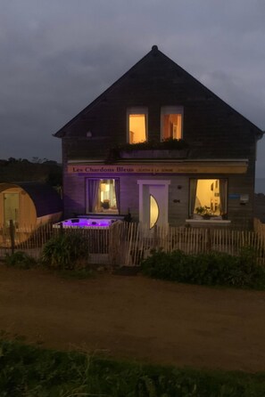 Exterior - Les Chardons Bleus Sauna Jacuzzi Meerblick by Interhome (Pleubian)