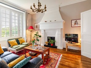 TV, DVD player - Villa La Côte du Chat -Familienhaus Bretagne by Interhome (Hédé)