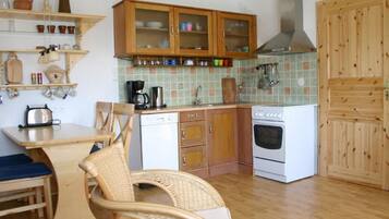 Frigorifero, microonde, forno, lavastoviglie