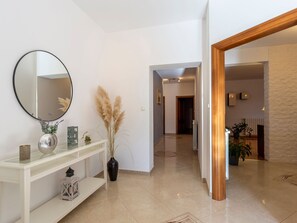 Interior - Villa Anavi mit privatem Pool und großem Garten by Interhome (Barban)