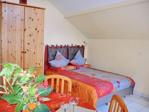 Internet - La Maison Bleue im Zentrum des Elsass in Bergheim by Interhome (Bergheim)