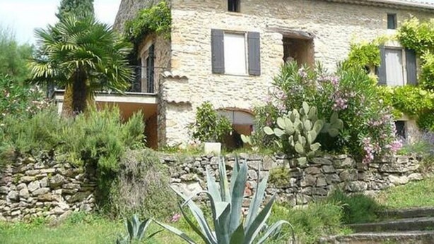 Exterior - Grosszügiges Ferienhaus mit Pool / Provence by Interhome (Bernis)