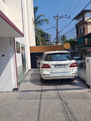 Free self parking - Celestial Heights (Kanayannur)