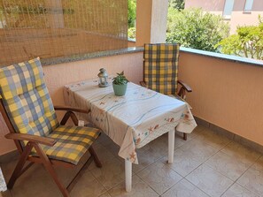 Outdoor dining - mit privater Terrasse by Interhome (Pula/Banjole)