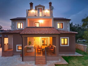 Exterior - Haus in Cukrići mit privatem Pool by Interhome (Bokordici)