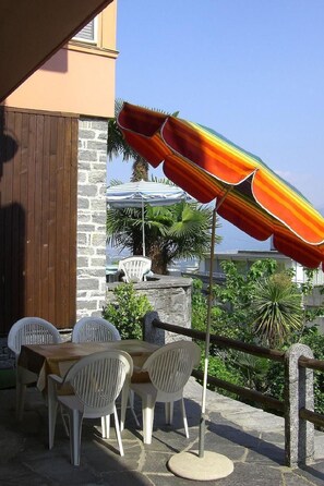 Outdoor dining - Casa Reduit Giardino by Interhome (Orselina)