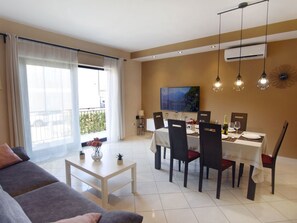 Interior - Große Wohnung in Umag mit Terrasse und Grill by Interhome (Umag)