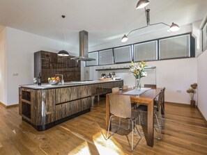 Dining - Ferienvilla 'Breg' mit Whirlpool by Interhome (Drenje)