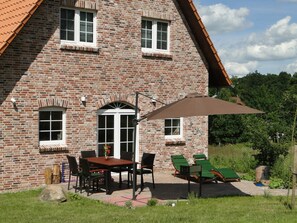 Outdoor dining - Haus Weißdorn im Bispinger Heidezauber by Interhome (Bispingen)
