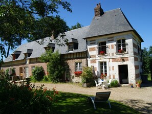 Exterior - Charmante normannische Ferienwohnung Les chataigniers 2 Zimmer by Interhome (Bec de Mortagne)