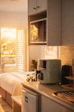 1 dormitorio, tabla de planchar con plancha, wifi y ropa de cama