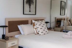 1 habitación, tabla de planchar con plancha, internet y ropa de cama 