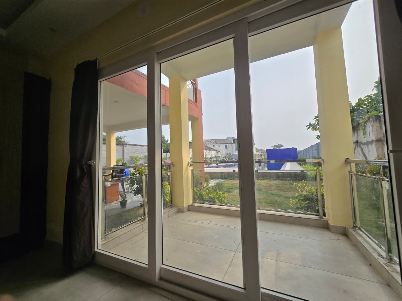 Tiger Ground | Balcony