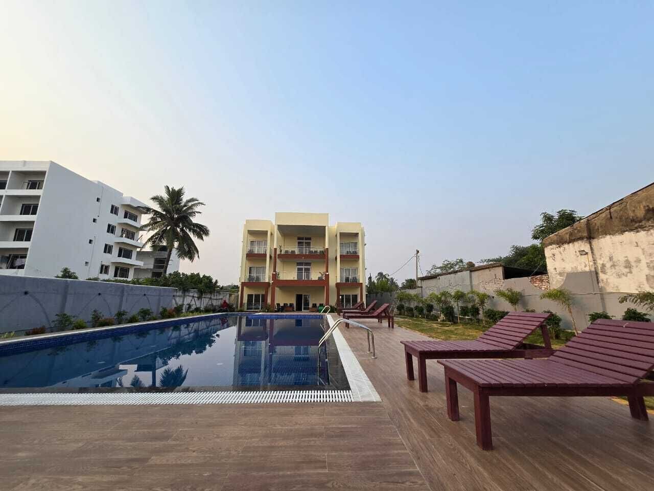 حمّام سباحة خارجي