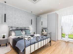 3 bedrooms, Internet