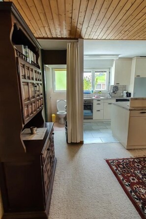Fridge, oven, dishwasher, cookware/dishes/utensils - Casa Fanal by Interhome (Davos)