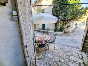 Outdoor dining - Provence ruhiges haus 2 schlafzimmer by Interhome (Lorgues)