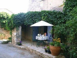 Outdoor dining - Provence ruhiges haus 2 schlafzimmer by Interhome (Lorgues)