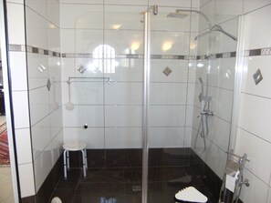 Bathroom - Urlaub in La Cadière d'Azur - Var by Interhome (La Cadière d'Azur)