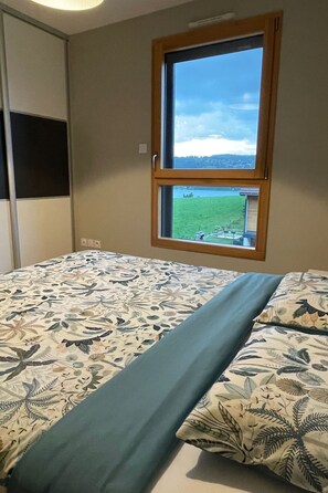 3 makuuhuonetta, internet