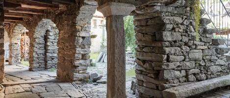 Enceinte de lâhĂ©bergement