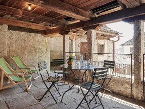 Outdoor dining - Portico by Interhome (Aurigeno)